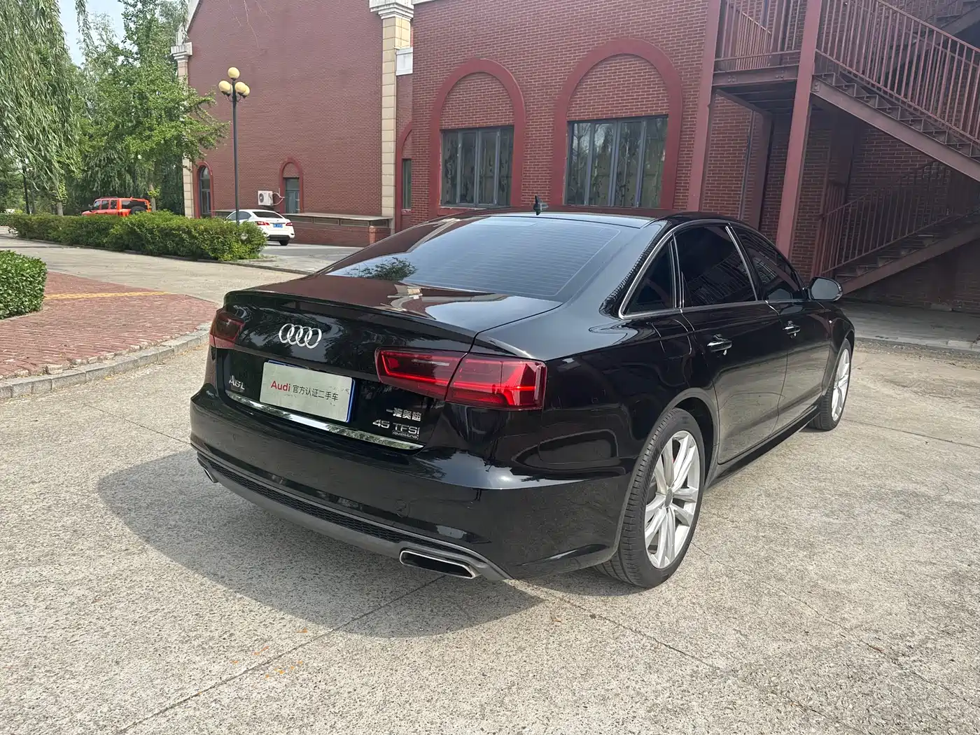 Audi A6L 2018 30th Anniversary 45 TFSI quattro Sport фото 8