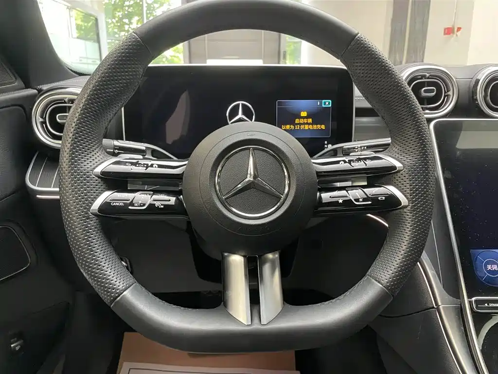 MERCEDES-BENZ CLASS C