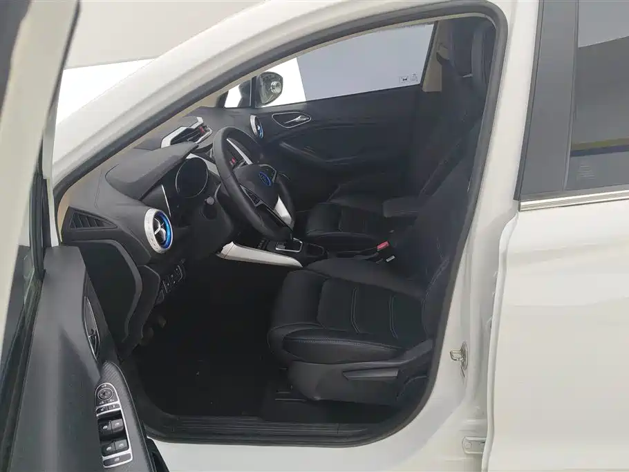 BYD Yuan New Energy 2019 EV360 Smart Connect Premium Edition фото 9