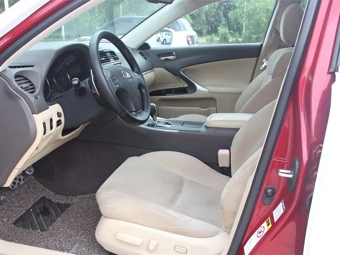 Lexus IS 2011 250 Sport фото 4