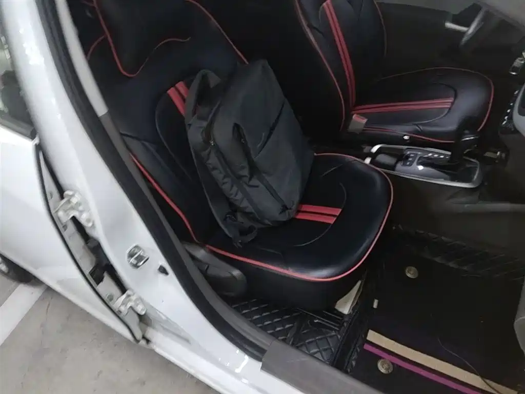 Chevrolet Lova RV 2016 1.5L Automatic Easy-Ride фото 25