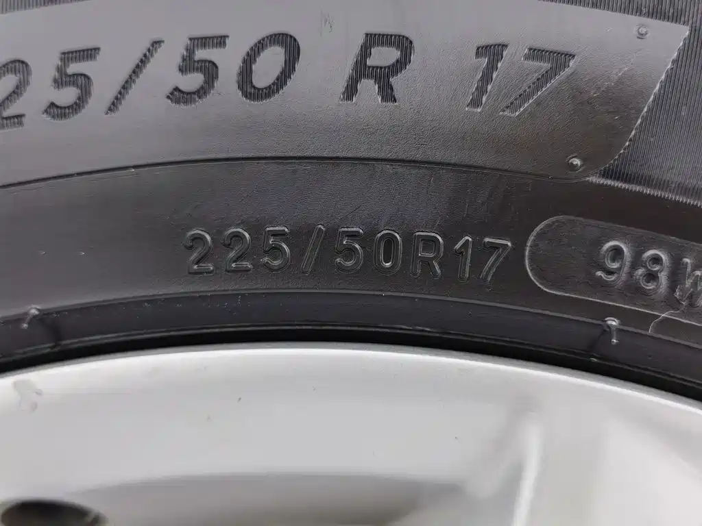 Фото 24 - Audi A4L