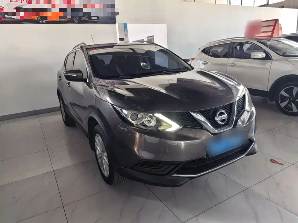 Фото 4 - Nissan Qashqai