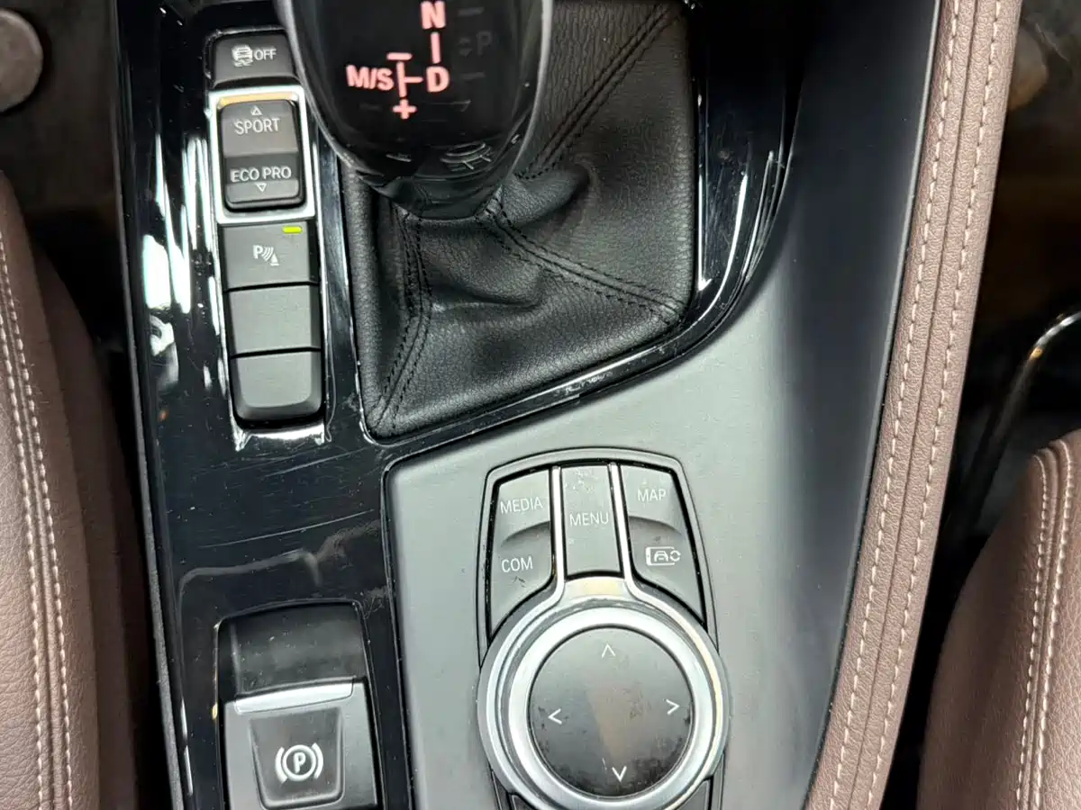 BMW X1 2022 sDrive20Li Premium фото 10