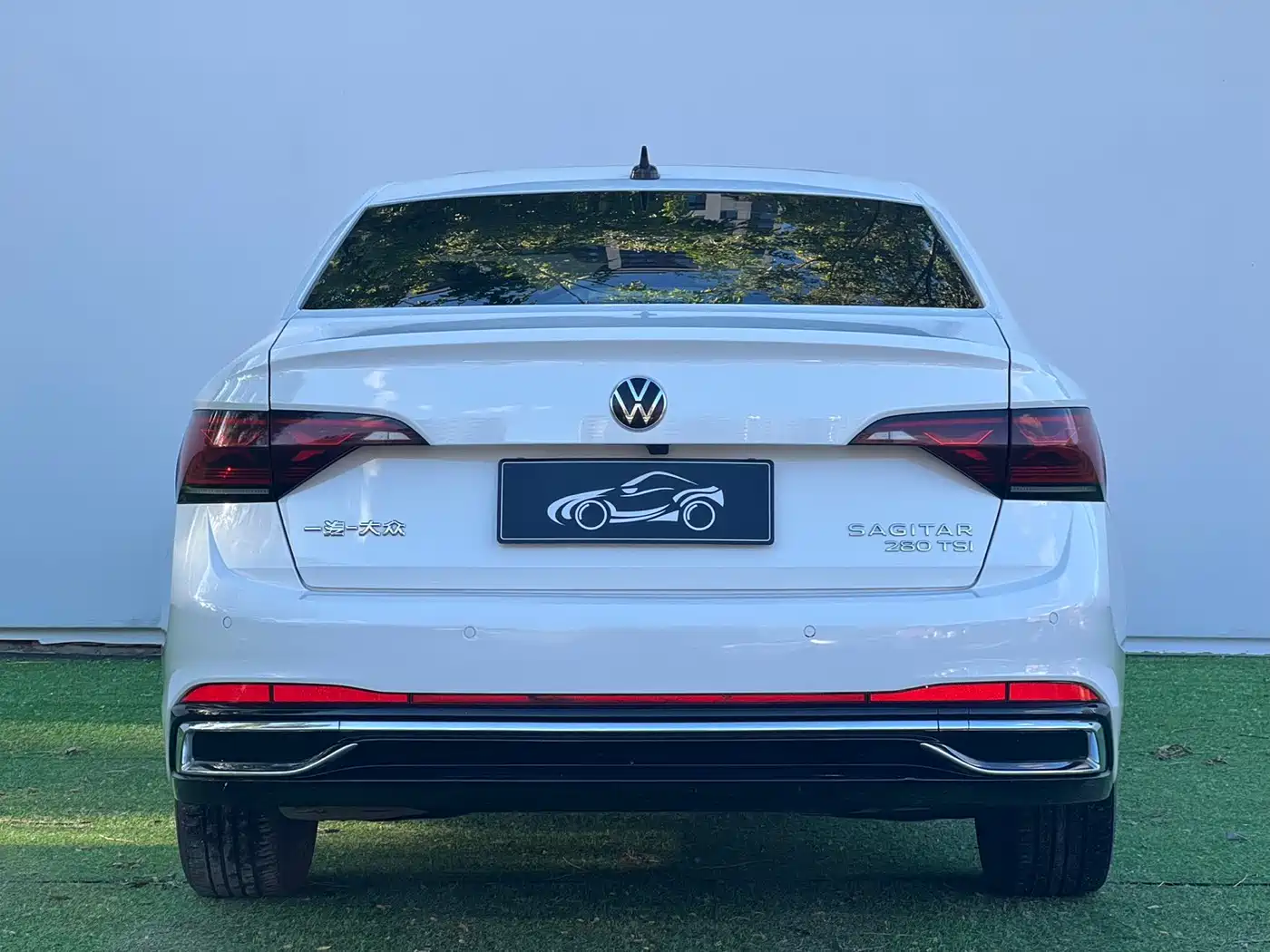 Volkswagen Sagitar 2023 Model Year 280TSI DSG Surpass Edition фото 8