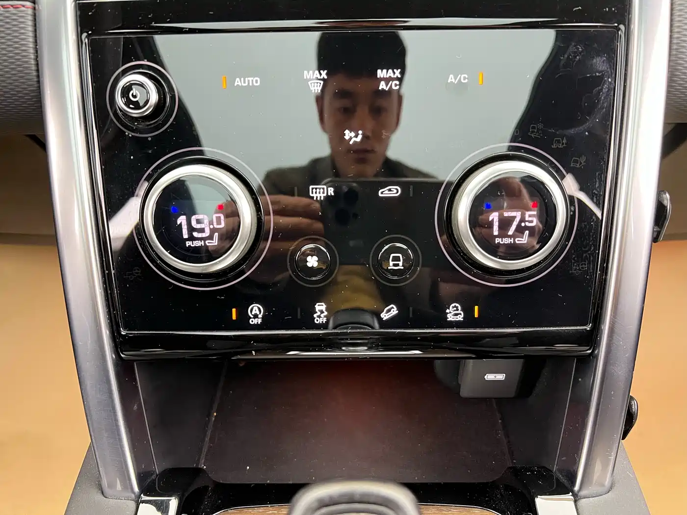 LAND ROVER DISCOVER SPORTS