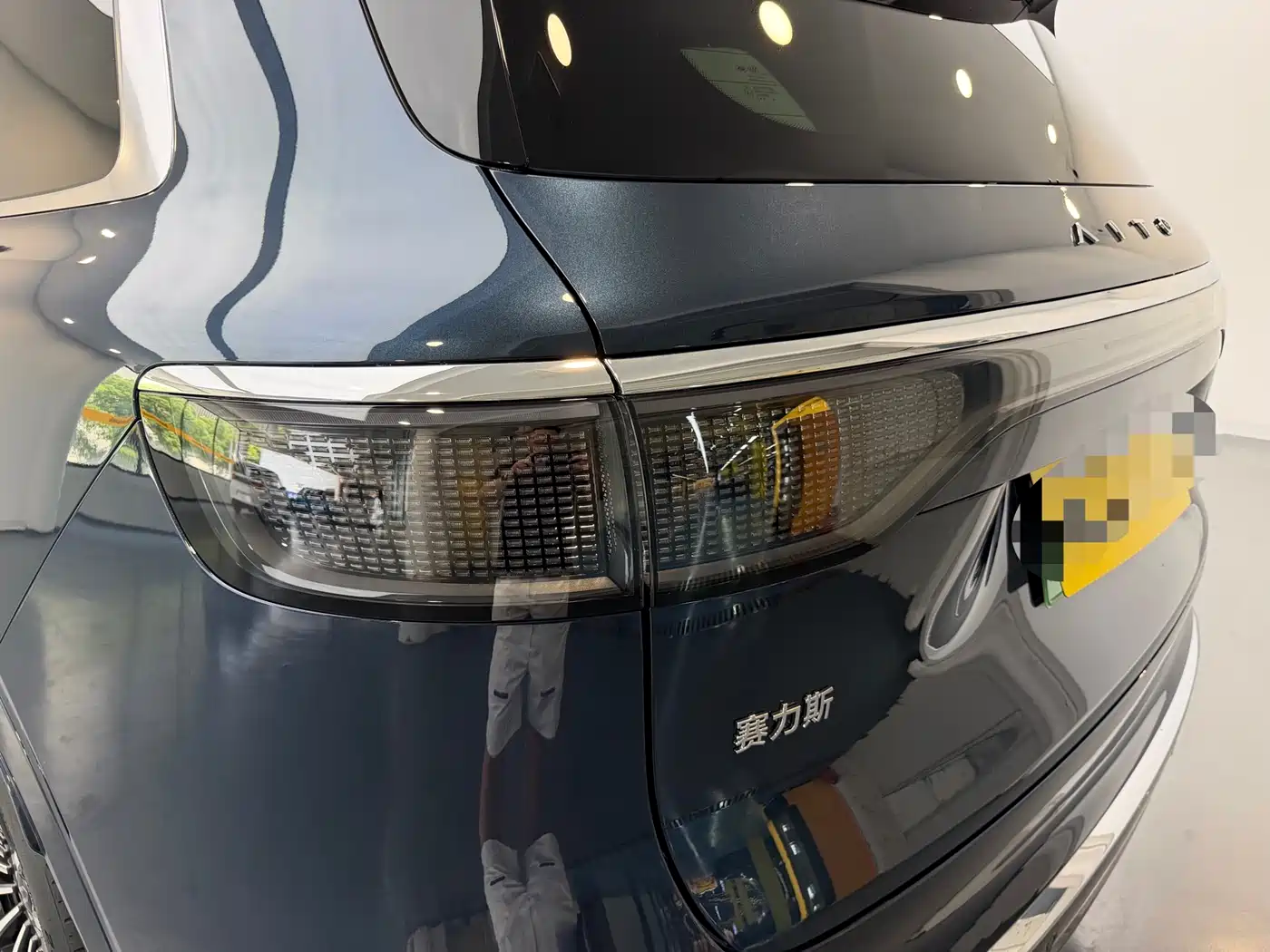 AITO Wenjie AITO M8 2025 Model Extended Range Ultra Edition 53.4kWh 5-Seater фото 7