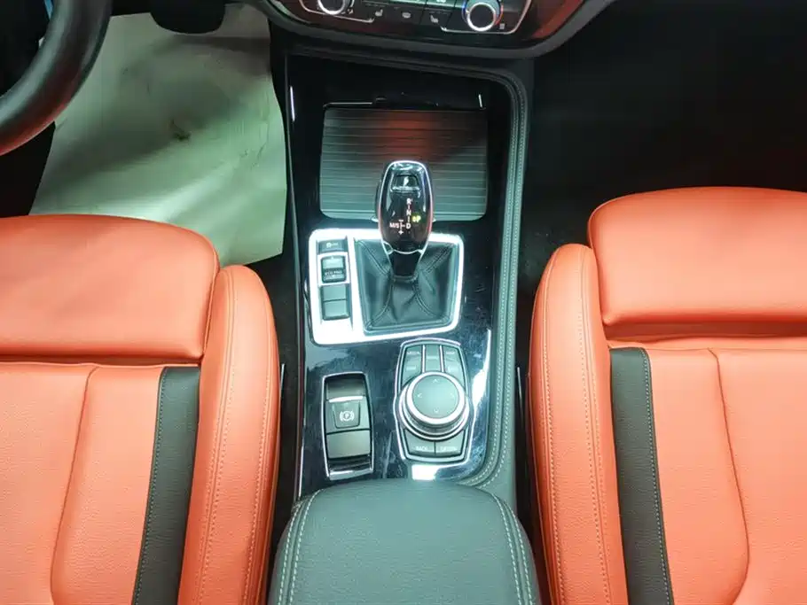 BMW 1 Series 2022 125i M Sport Shadow Edition фото 16