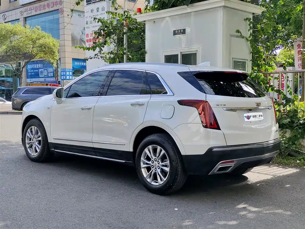 Cadillac XT5 2022 2.0T 2WD Luxury фото 4