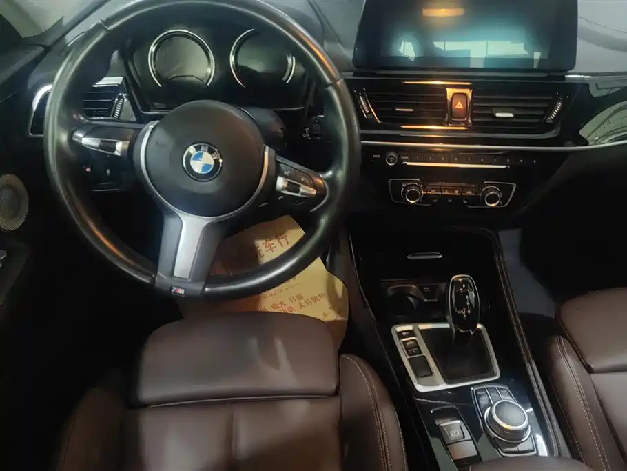 BMW 1 Series 2021 120i M Sport Shadow Edition фото 13