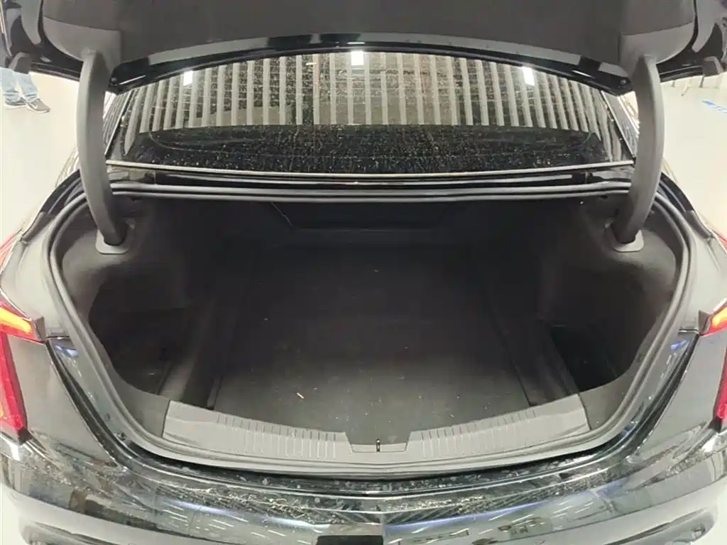 Cadillac CT5 2024 28T Luxury Model Pro фото 15