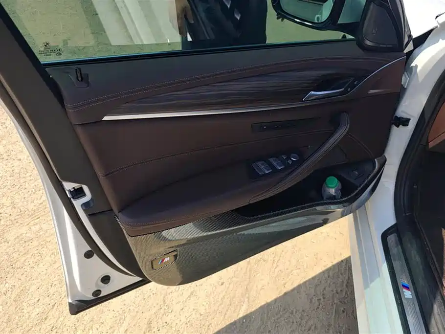 BMW 5 Series 2022 Facelift II 530Li Premium Package M Sport фото 7