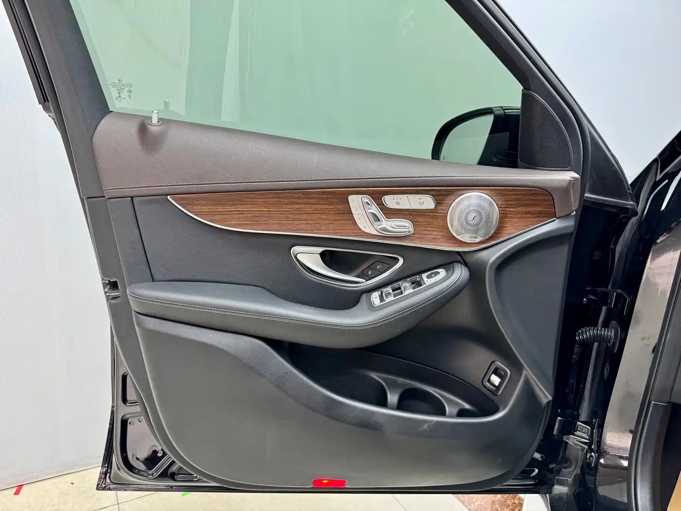 Mercedes-Benz GLC 2021 GLC 300 L 4MATIC Sporty фото 8