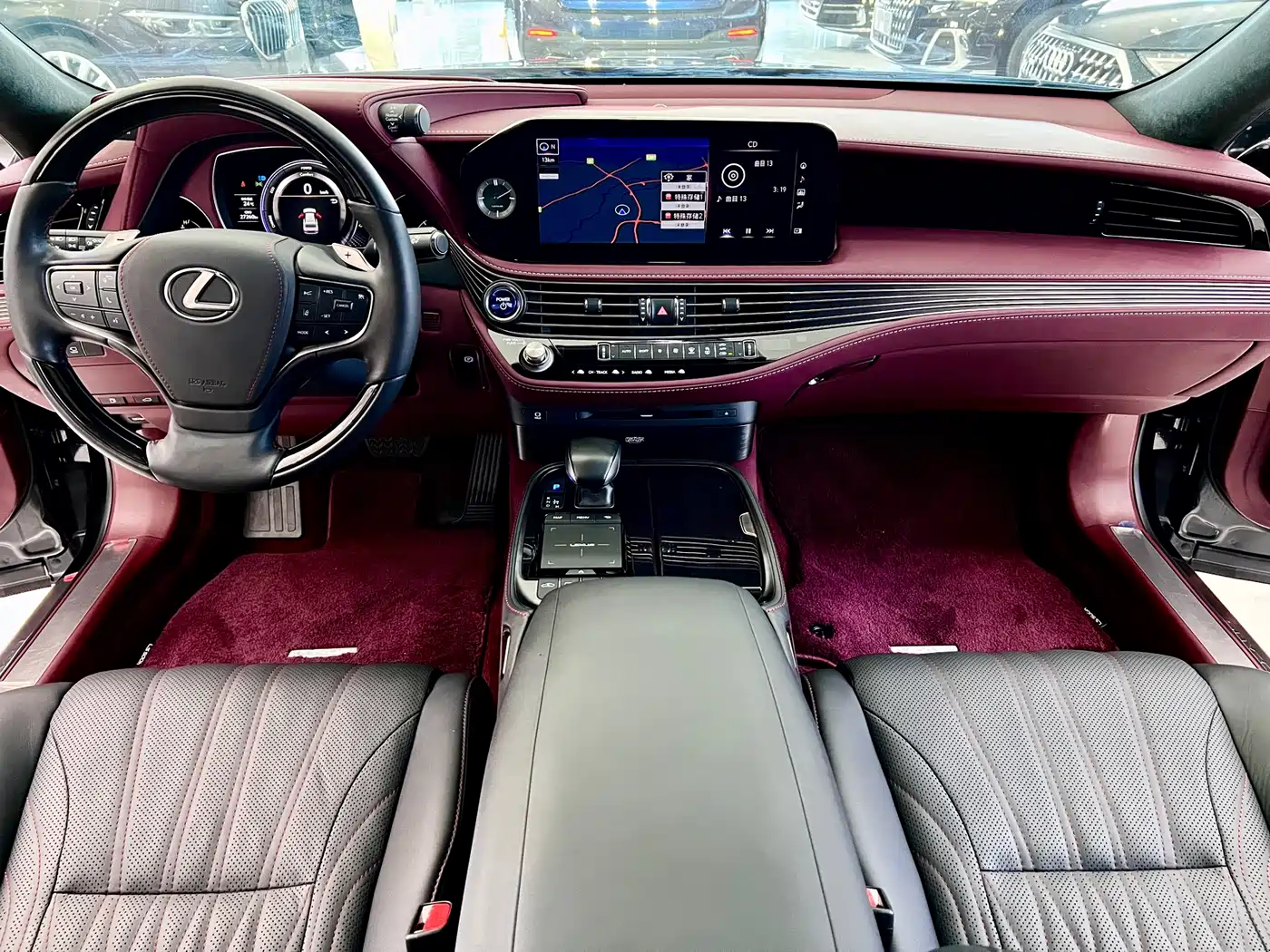 Lexus LS 2021 500h Executive Edition фото 9