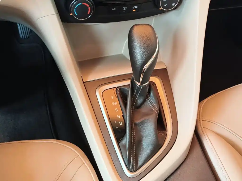 Фото 14 - Buick Excelle