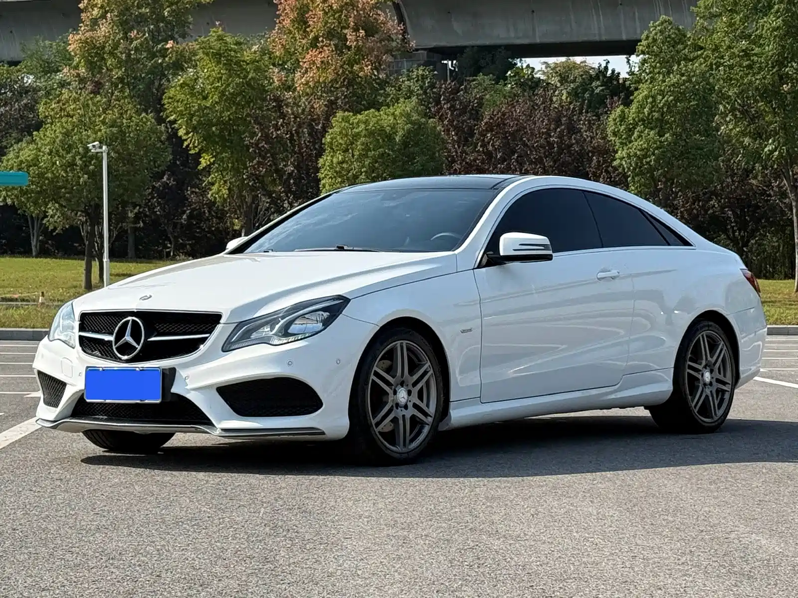 Фото 1 - Mercedes-Benz E-Class (Import)