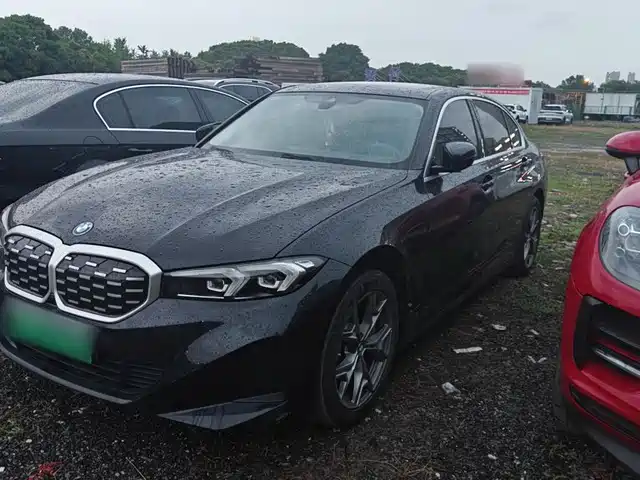 BMW i3 2022 eDrive 35 L