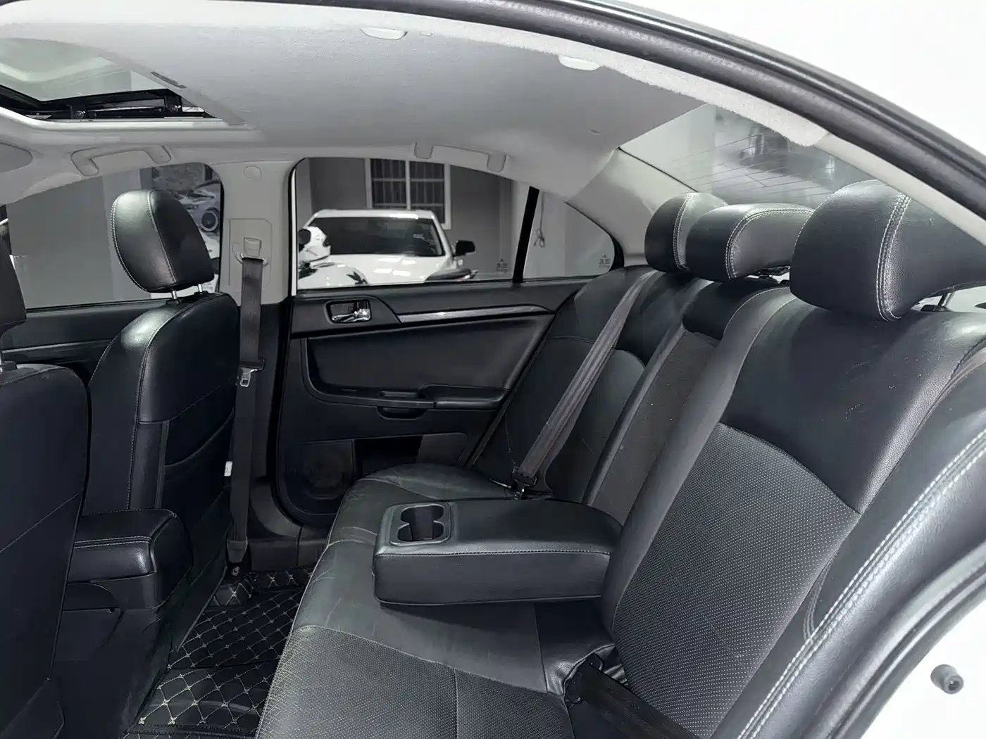 Mitsubishi Lancer EX 2013 ZhiShang Edition 1.8L Manual Luxury фото 7