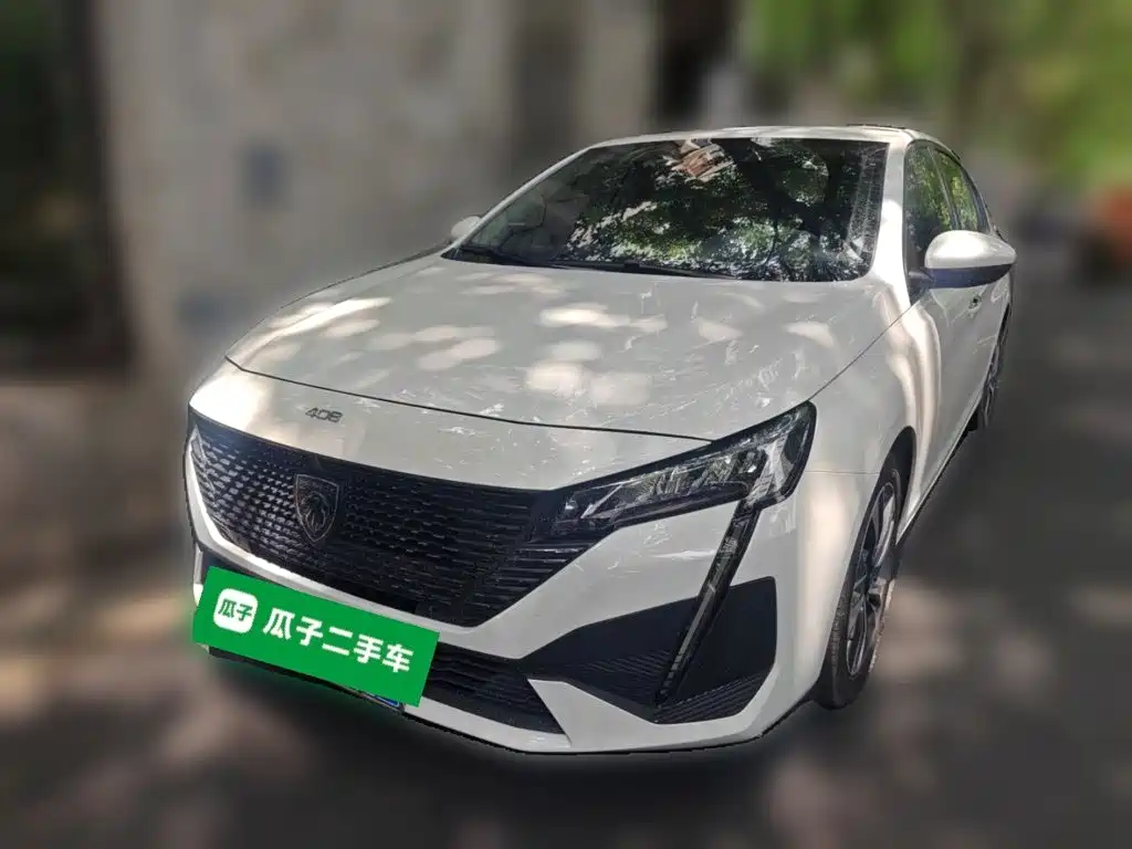 PEUGEOT 408