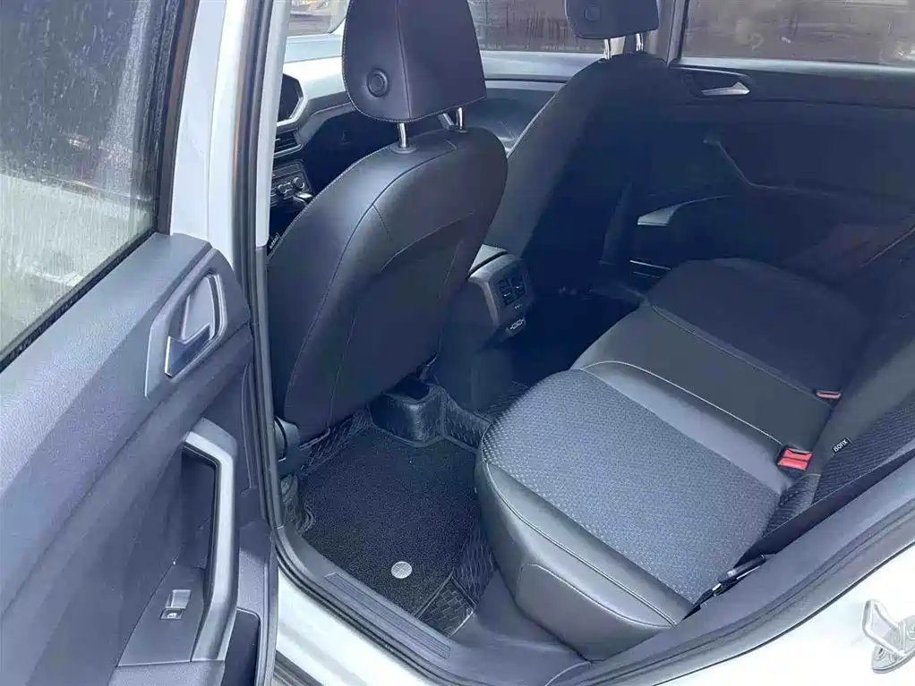 Volkswagen Tanying 2021 1.5L Automatic Smart Connect Edition фото 20