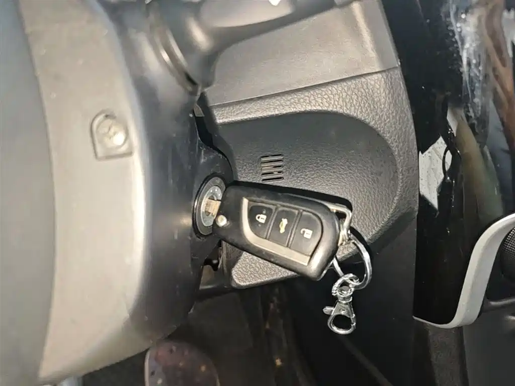 Toyota Corolla 2017 Facelift 1.2T S-CVT GL-i фото 17