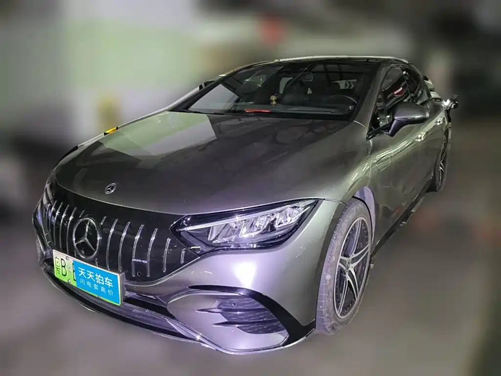 Фото 1 - Mercedes-Benz EQE