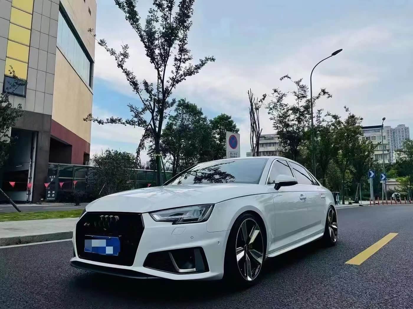 Audi S4