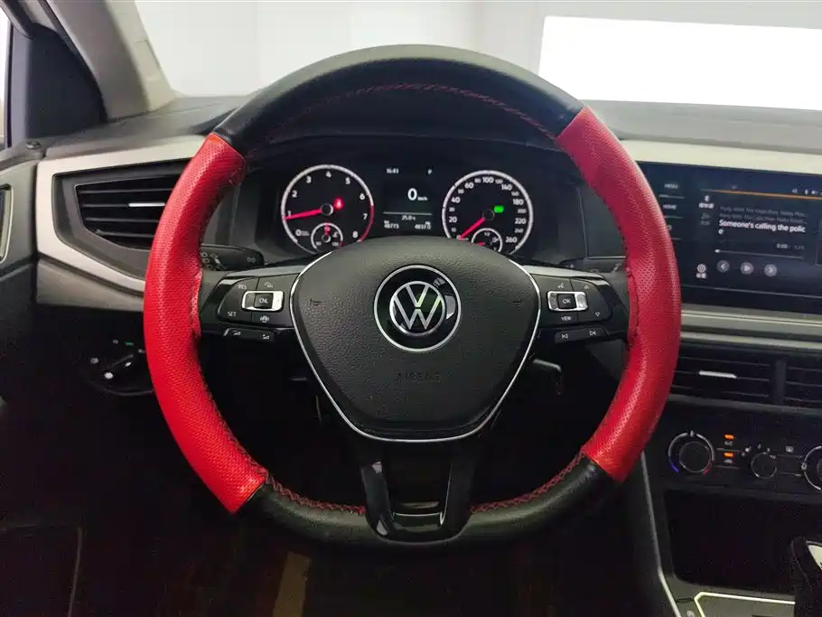Volkswagen Polo 2021 Plus 1.5L Automatic Panorama Enjoyment Edition фото 15