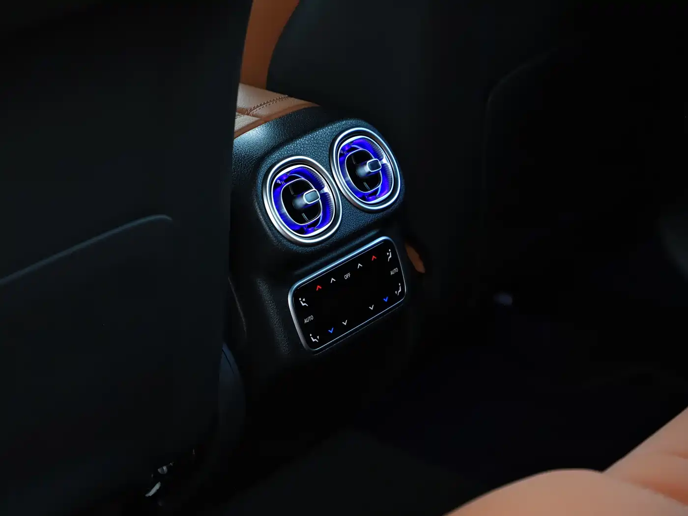 Mercedes-Benz GLC 2024 GLC 300 L 4MATIC Dynamic 5-seater фото 13