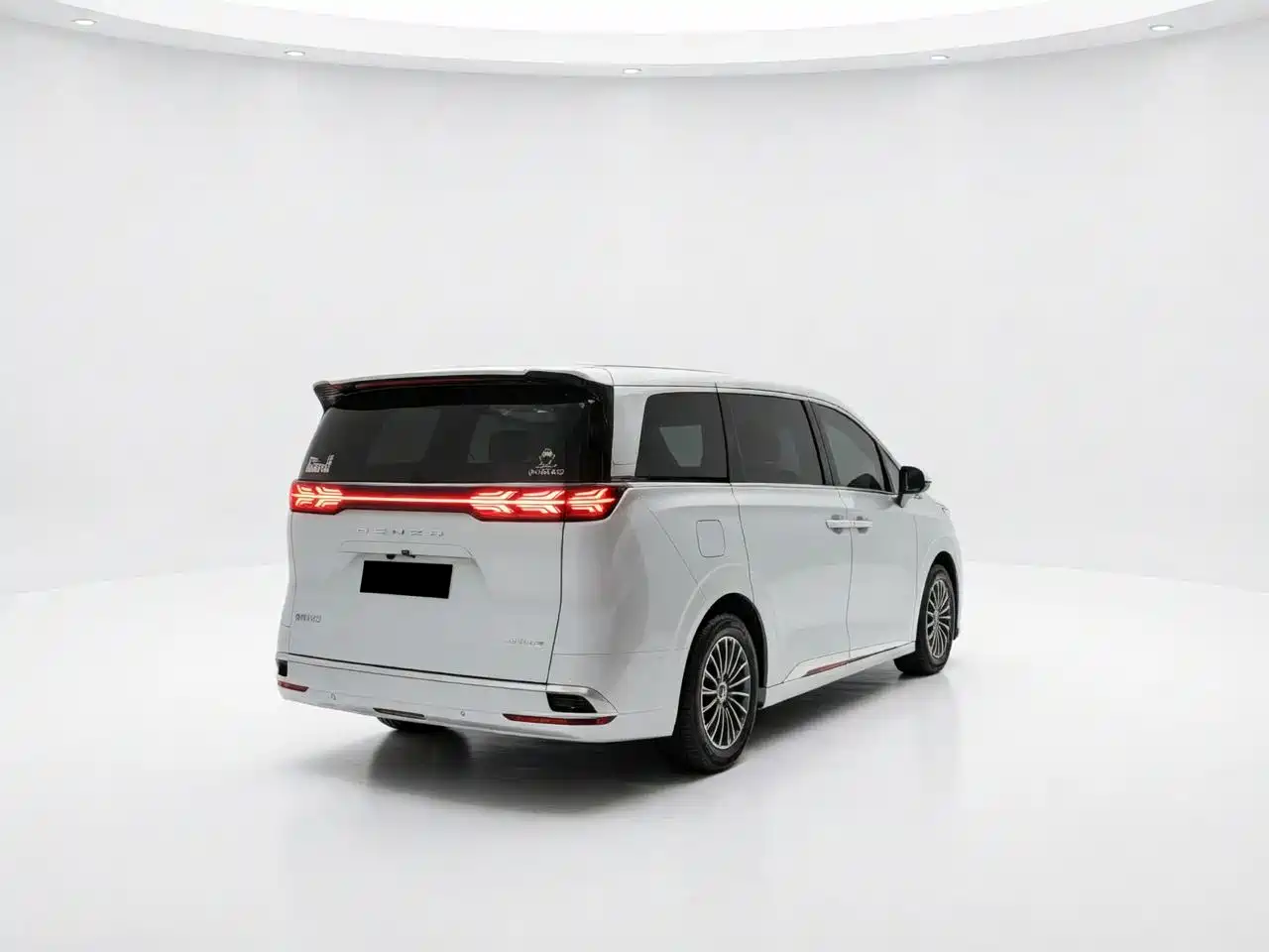 Denza D9 2024 DM-i 980 AWD Prestige фото 4
