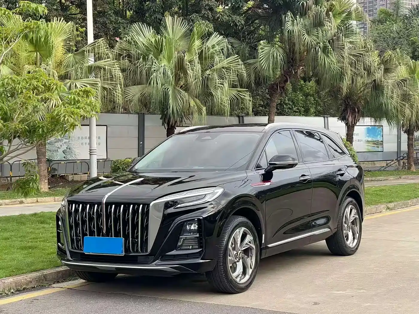 Hongqi HS3 2024 2.0T Capable Edition