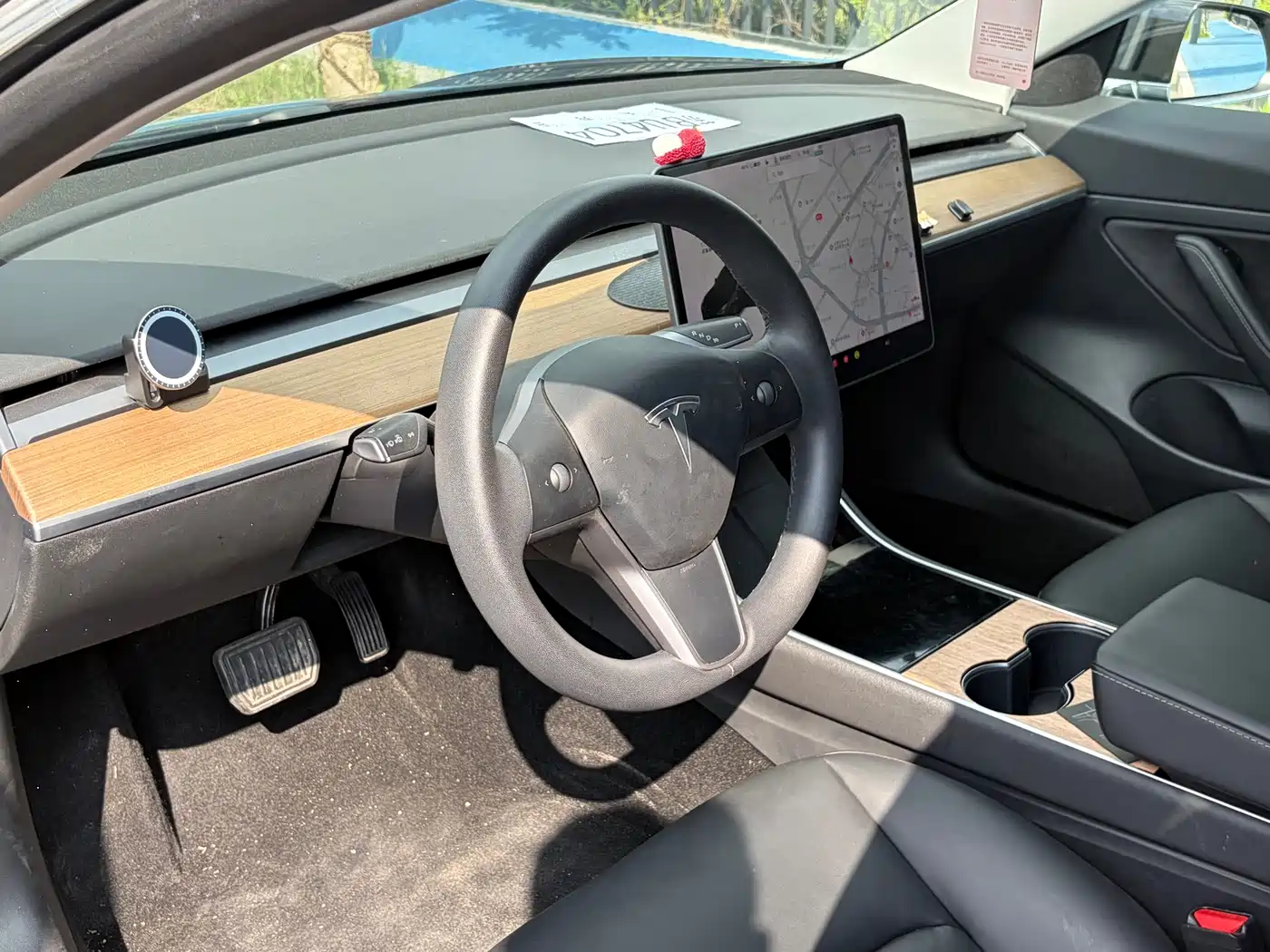 Фото 11 - Tesla Model 3
