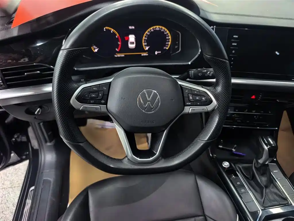 Volkswagen Passat 2022 330TSI Starlight Elite Edition фото 3