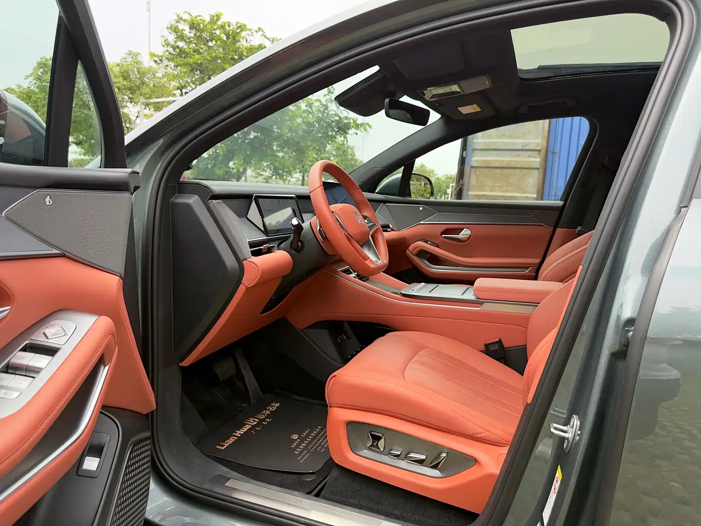 BYD Tang L 2025 DM 175KM Drone Player Edition фото 12