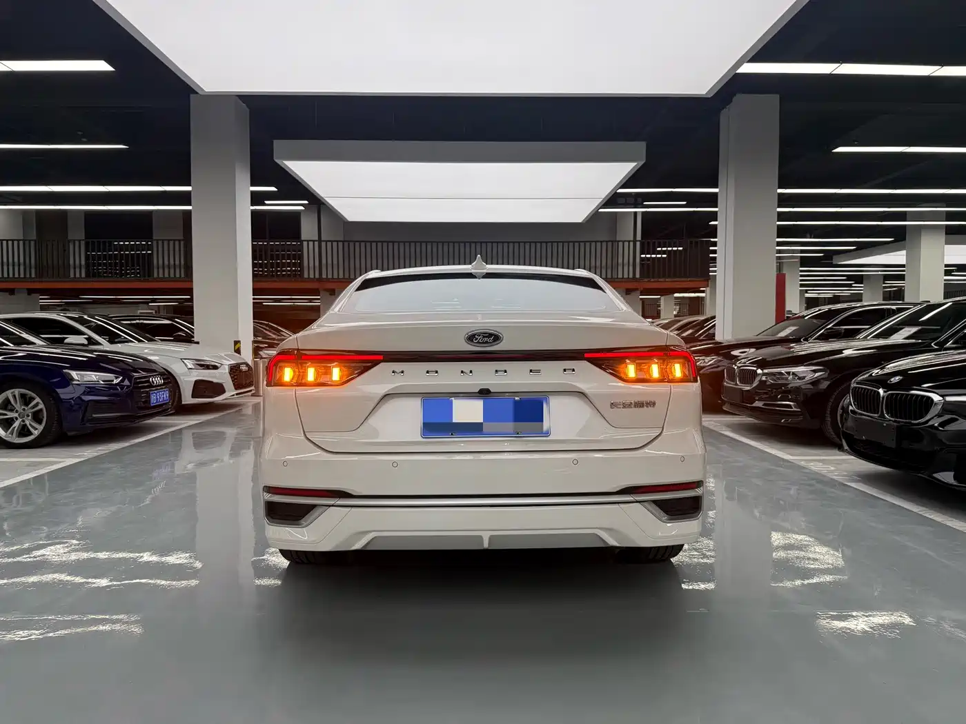 Ford Mondeo 2024 2023 EcoBoost 180 Luxury