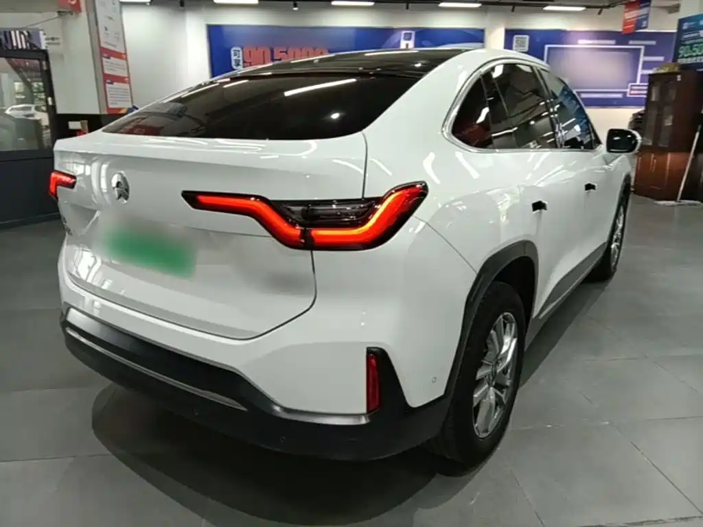 Фото 7 - NIO EC6