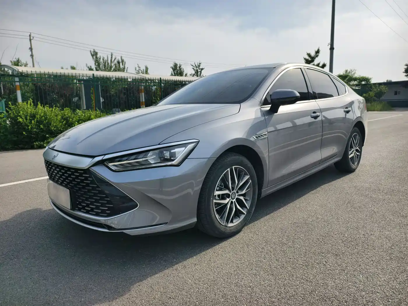 BYD Qin PLUS 2024 Glory Edition DM-i 120KM Surpass