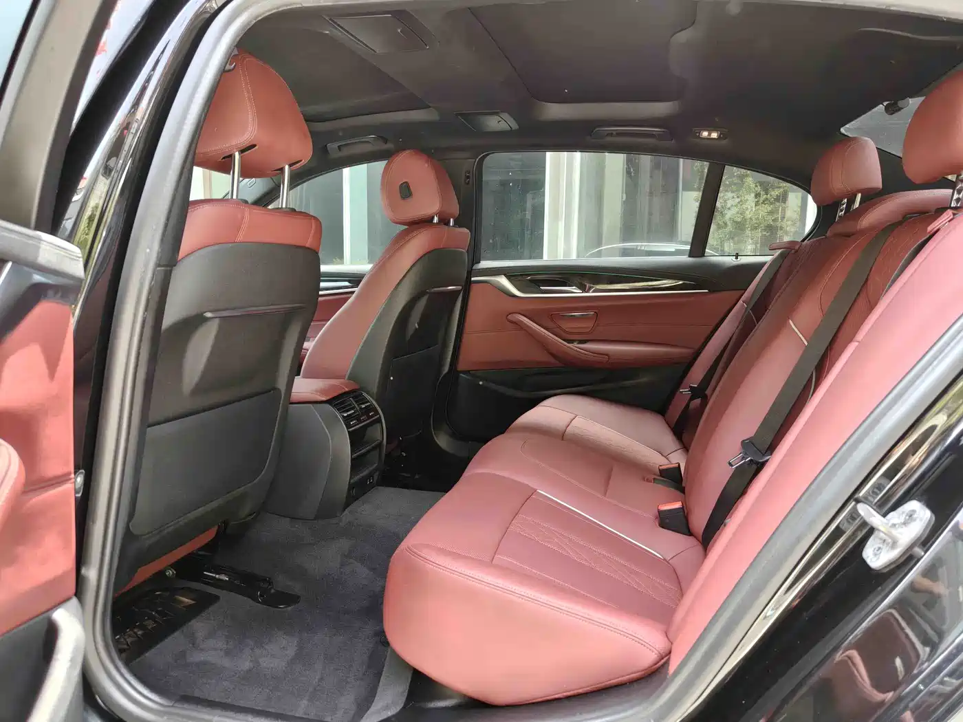 BMW 5 Series New Energy 2021 535Le M Sport Package фото 5