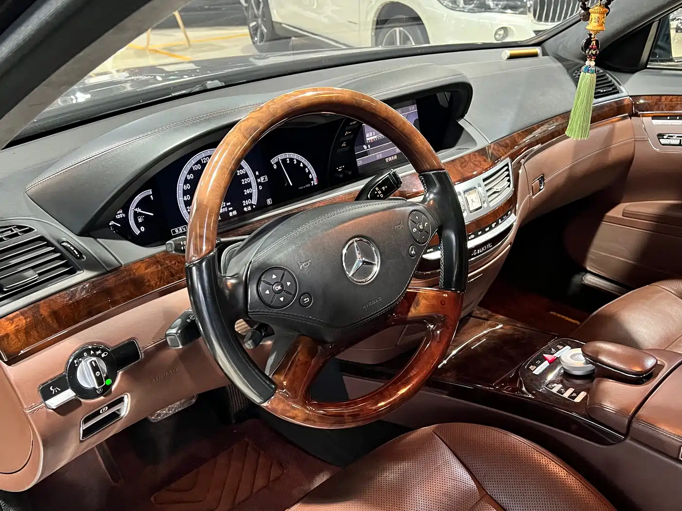 Mercedes-Benz S-Class 2011 S 500 L CGI 4MATIC фото 11