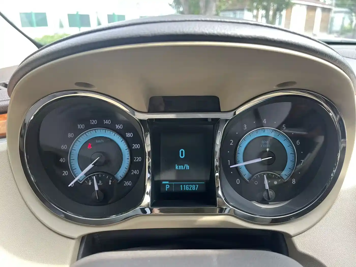 Buick LaCrosse 2011 2.4L SIDI Elegance Edition фото 18