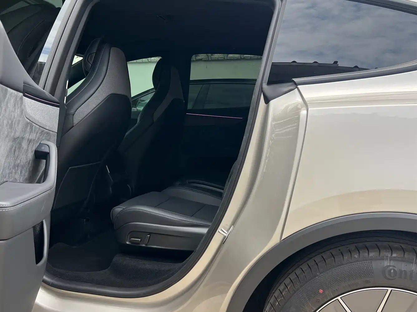 Tesla Model Y L 2026 2025 Facelift Long Range AWD