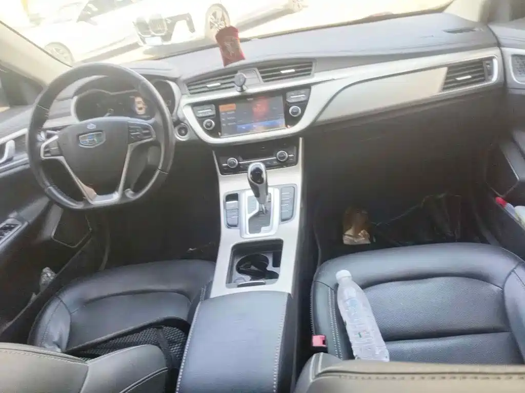 Фото 12 - Geely Emgrand GL