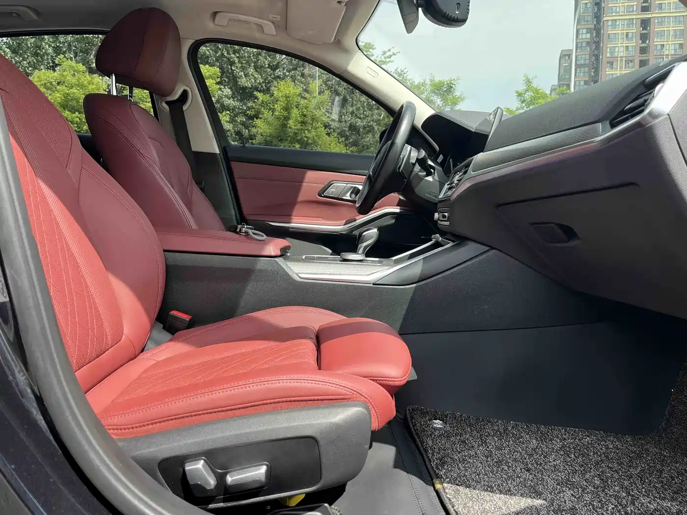 BMW 3 Series 2022 325Li M Sport Shadow Edition фото 10
