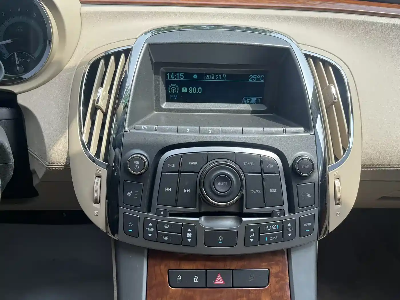 Buick LaCrosse 2011 2.4L SIDI Elegance Edition фото 14