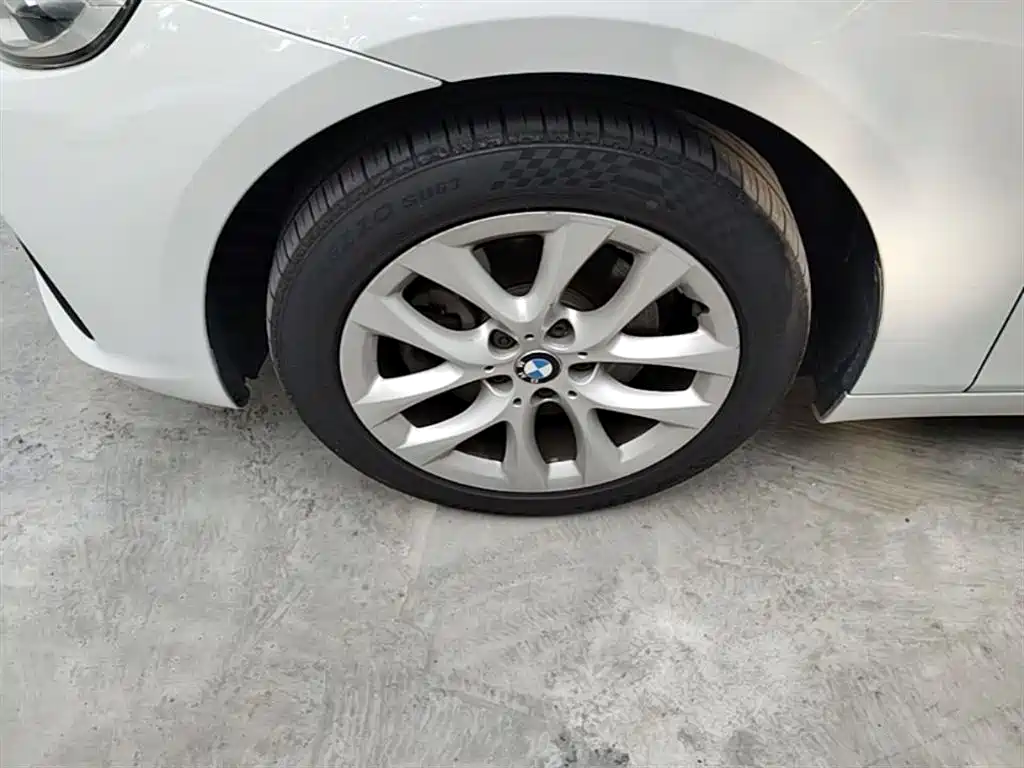 BMW 2 Series Touring 2016 220i Leading Model фото 23