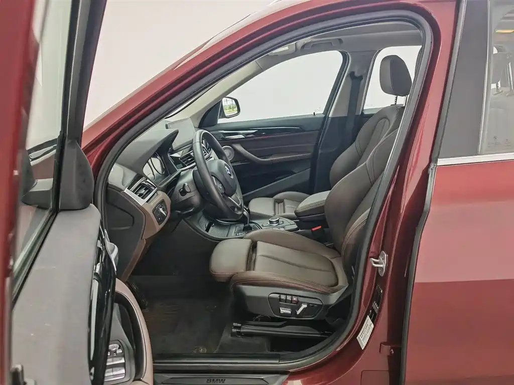 BMW X1 2021 sDrive20Li Fashion фото 10