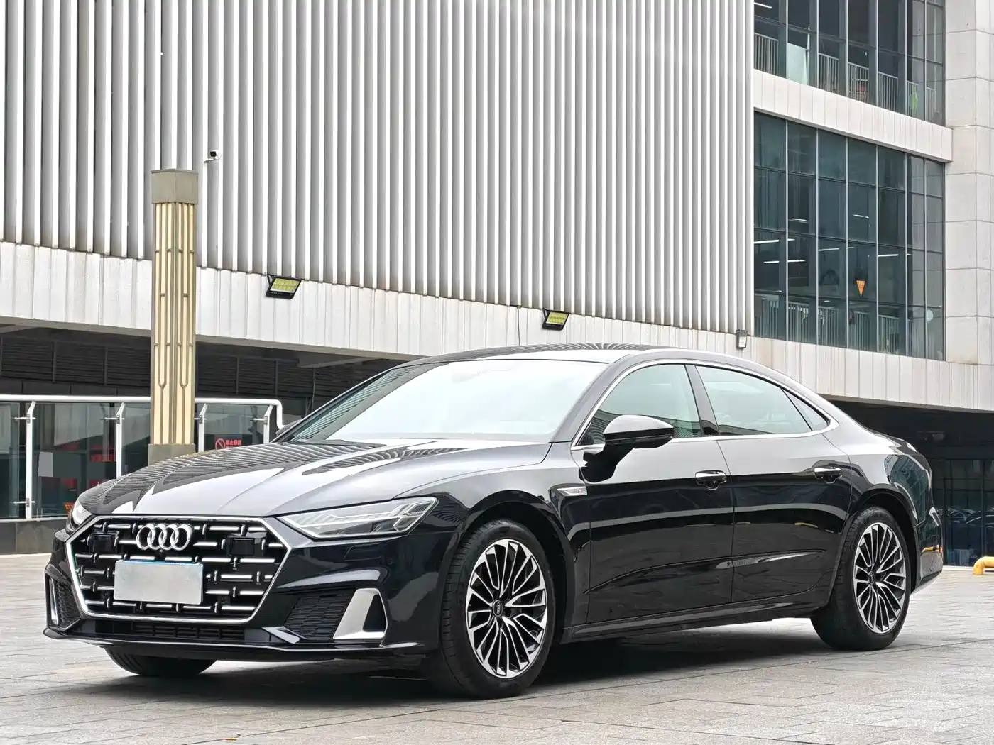 Audi A7L 2025 Model Year 45 TFSI Luxury