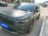 Фото 1 - Jeep Cherokee