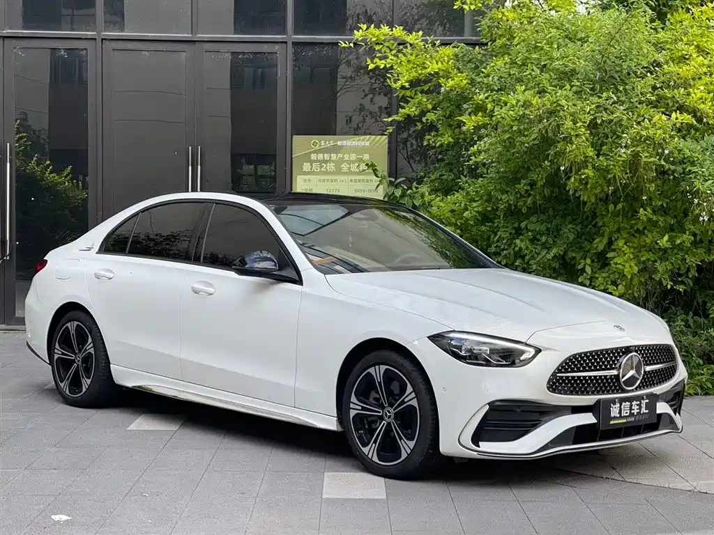 Mercedes-Benz C-Class 2022 Facelift C 260 L Night Edition Sport фото 3