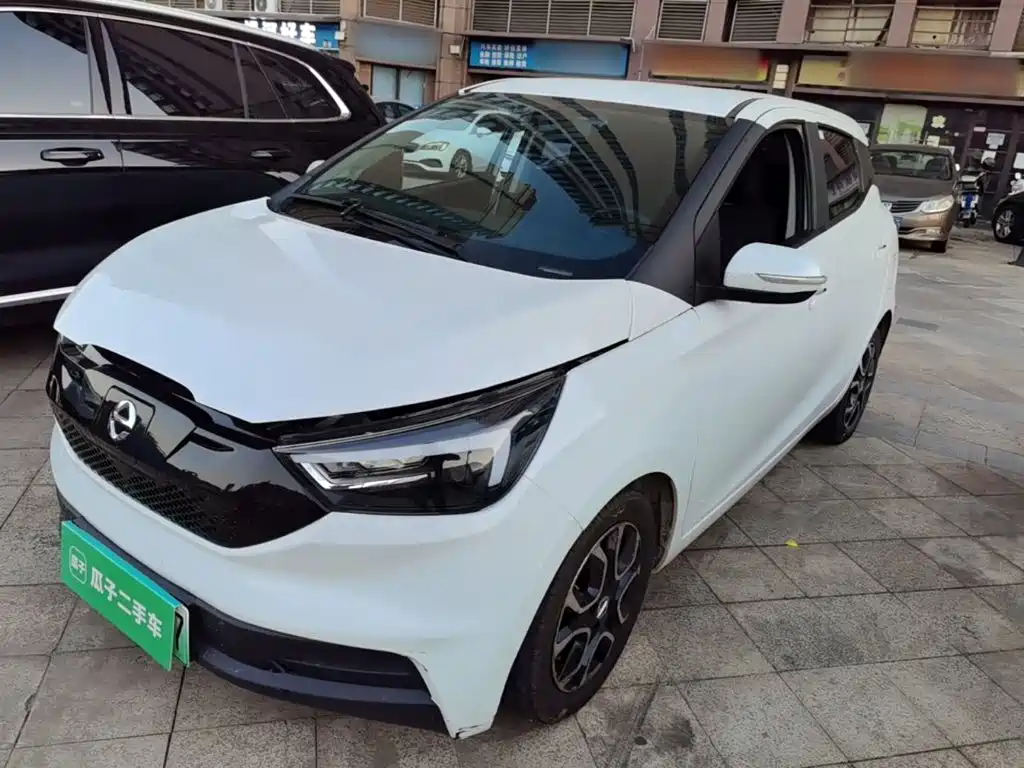 Photo 2 - JMCG New Energy Yizhi EV3